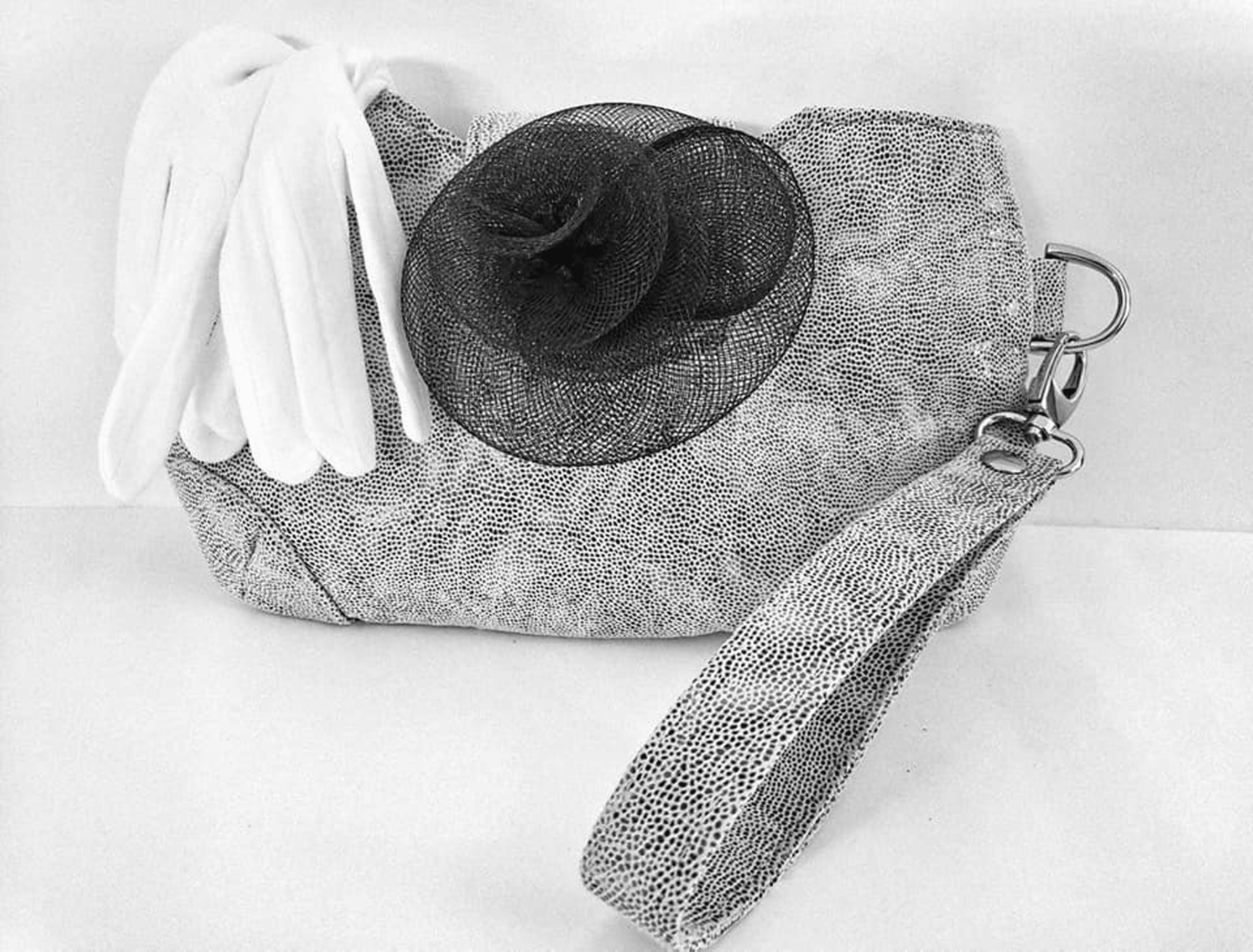 Clare Belle's Curvy Clutch