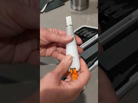 Using the Fiskar Interchangeable cutting tool